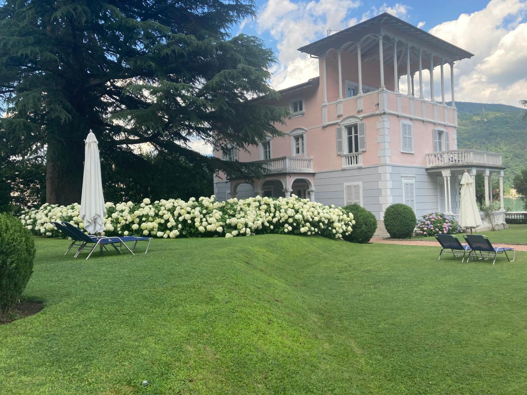 Ville Lago Lugano Porto Ceresio Exterior photo